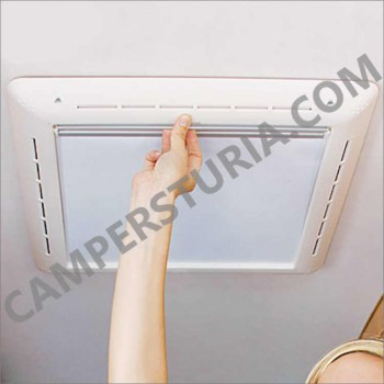 oscurecedor-claraboya-fiamma-rollo-vent-40-campersturia